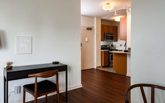 Parc - Warm CWE Apts near BJC by Zencity