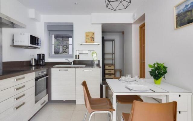 Appartement Cauterets, 1 pièce, 2 personnes - FR-1-401-175