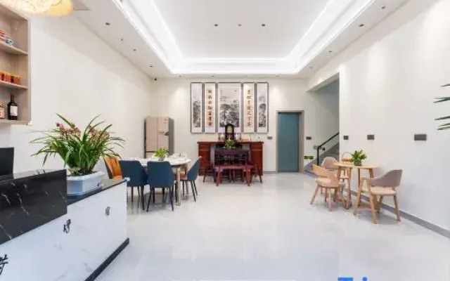 Yuheyi Homestay (Huangling Scenic Area Branch)