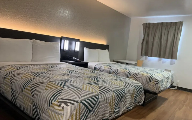 Fam Saigon Hostel