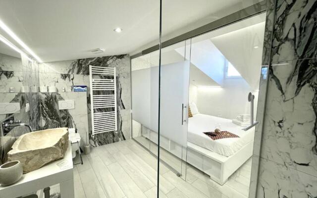 Mariarosa Suites