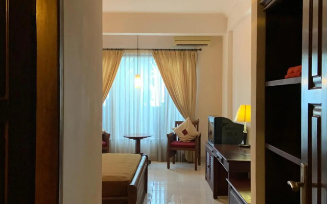 Nirwana Hotel Suites