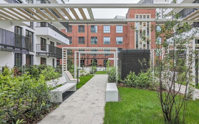 Apartment With Parking Gdańsk by Renters