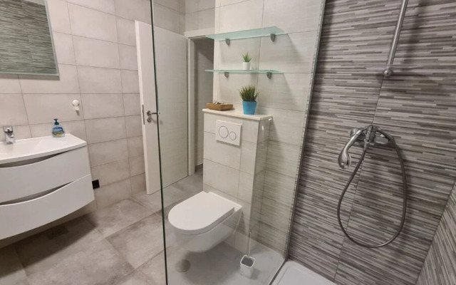 Villa Antea - 80 m From the Beach - H