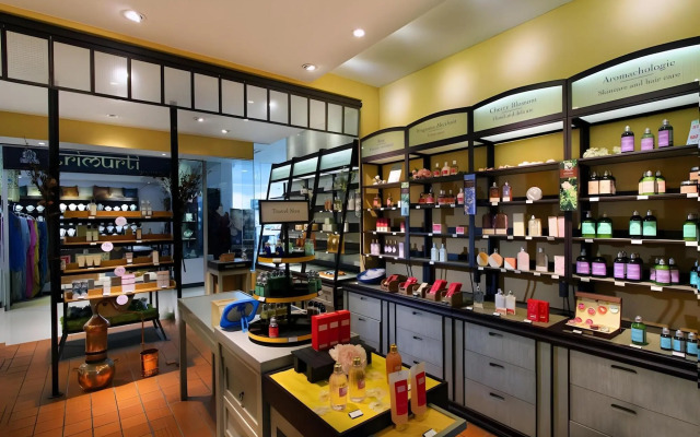 Kupu Kupu Jimbaran Beach Club & Spa by Loccitane