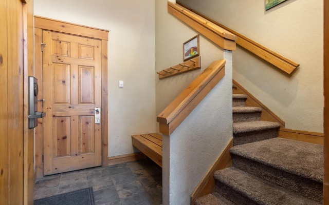 6533 Settlers Creek 3 Bedroom Townhouse by RedAwning