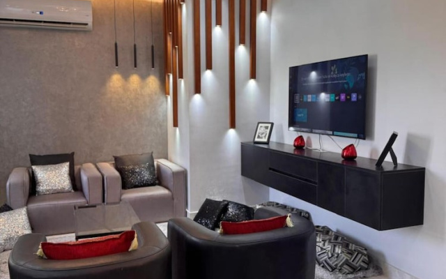 ELITE New Modern 3BR Apartment
