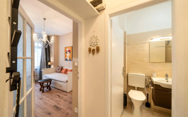 Studio Apartment - Tower Petrin