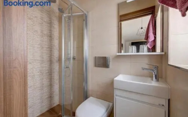 Cosy 1BR Studio Central Location