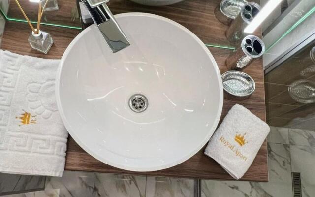 Royal apartment on Gorodotska 33 street