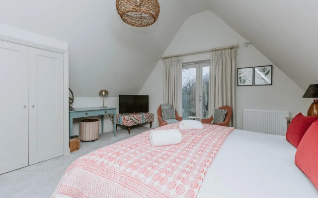 The Dragonfly - Central 2 Bedroom House