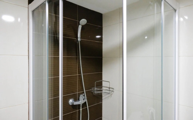 Spacious 2Br Apartment With Access Mall At Tanglin Supermall Mansion