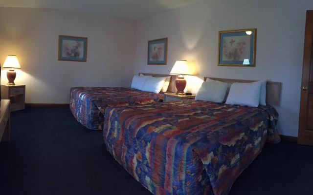 Twelve Oaks Inn