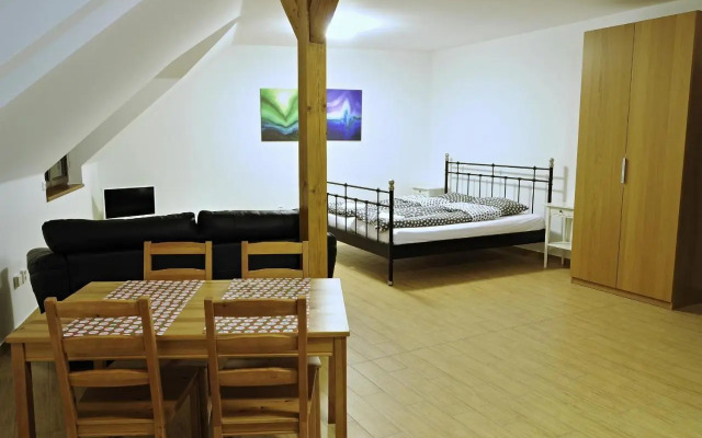 Apartmány pod lípou
