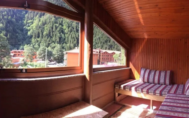 Minaz Motel