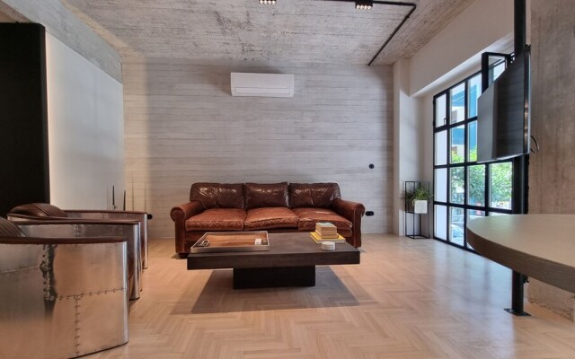 A NYC loft design Studio APT in Kolonaki
