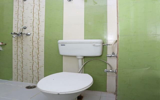 OYO 11623 Hotel Shiva Palace