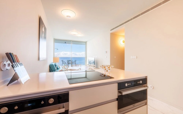 Barreirinha Front-Line Sea View I
