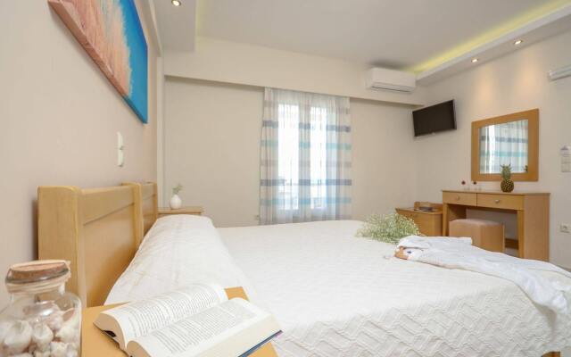 Ormos Holiday Studios