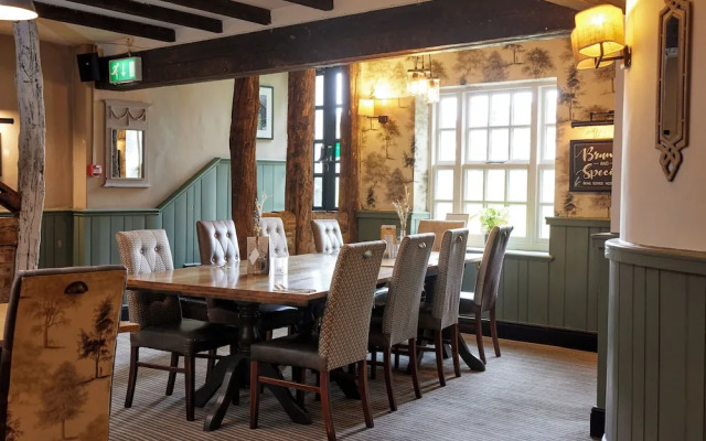 Cross Roads Hotel by Greene King Inns