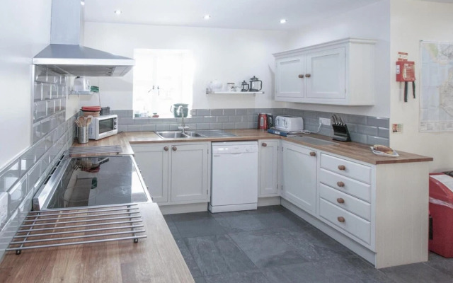 The Chaffhouse - 4 Bedroom - Llangenith