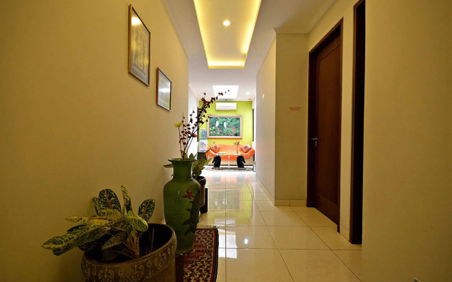 ZEN Rooms Tebet Gudang Peluru