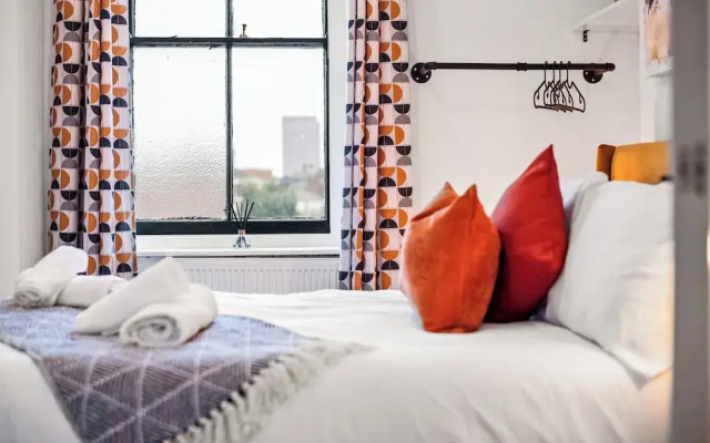 Spacious City Apartment in Birmingham