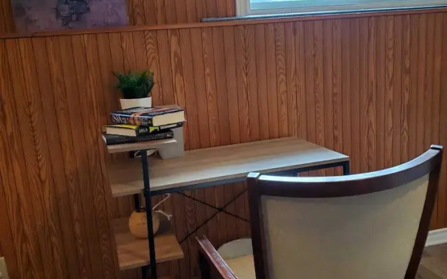 Colline-Single Room- Self Check-In
