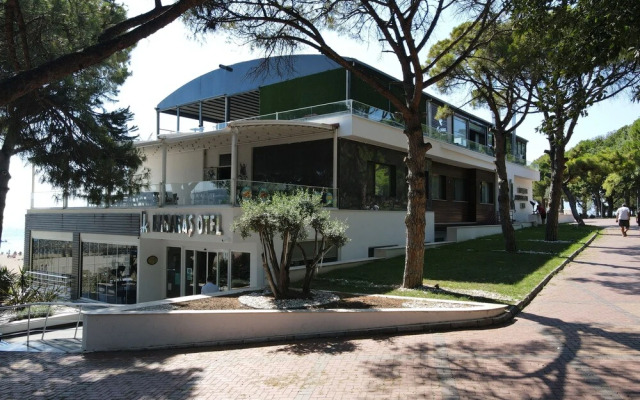 Karakas Hotel