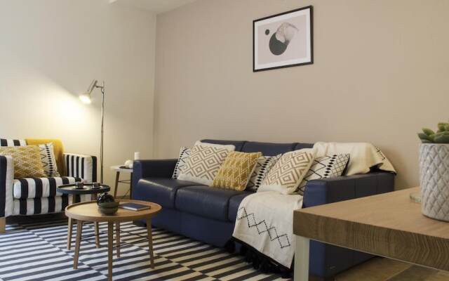 Charming Modern Apartment