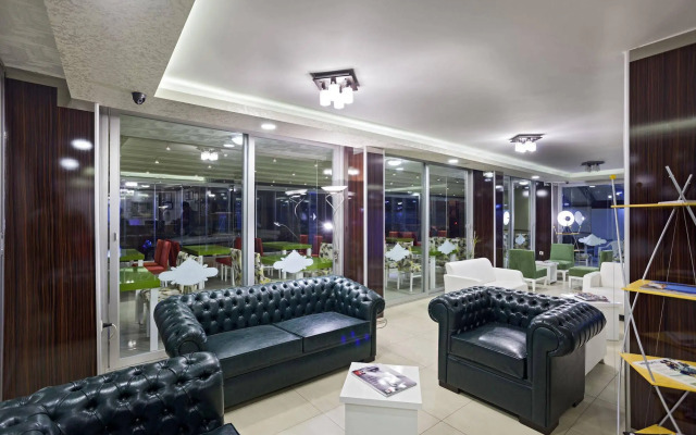 Sato Hotel Lara