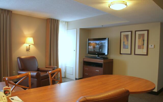 Candlewood Suites Indianapolis Downtown Medical District by IHG