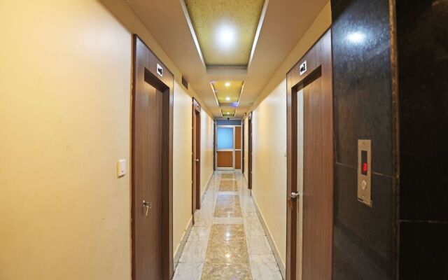 OYO 16173 Hotel Dk