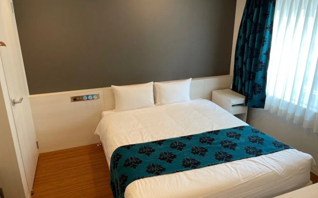 Hotel LiVEMAX Umeda Central – Guest Rooms – Osaka