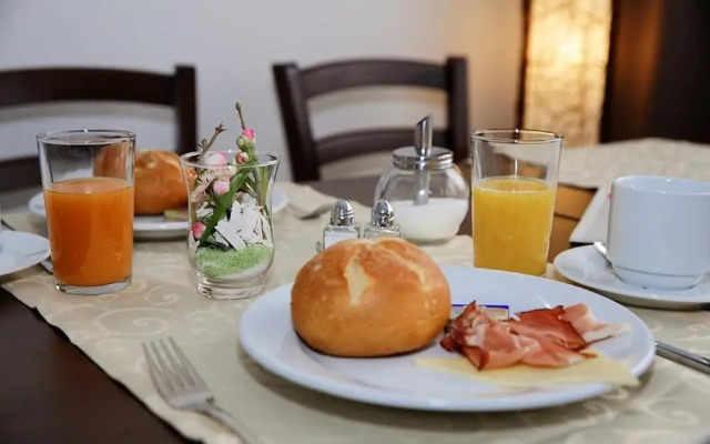 Hotel Hüttl - Garni
