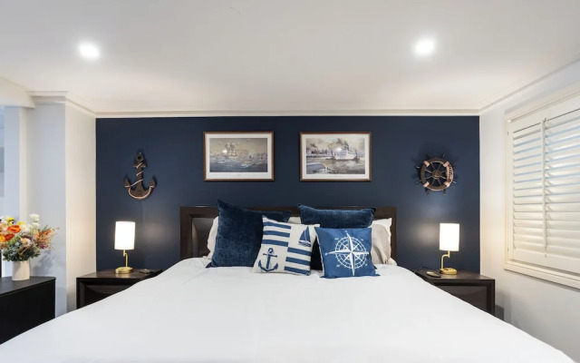 King Bed Luxury View - Captains Retreat