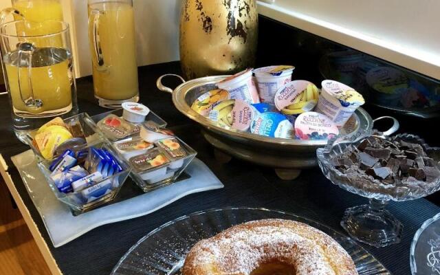 900 Piazza del Popolo