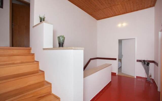 Apartment 1893