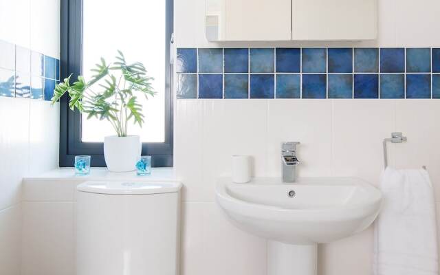 The Sea House - Ultimate Seafront Living Sunsets