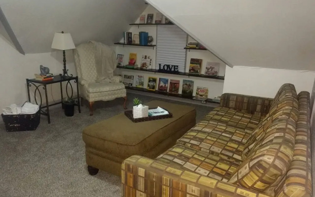 Beautiful Downtown Indy Guest Homes
