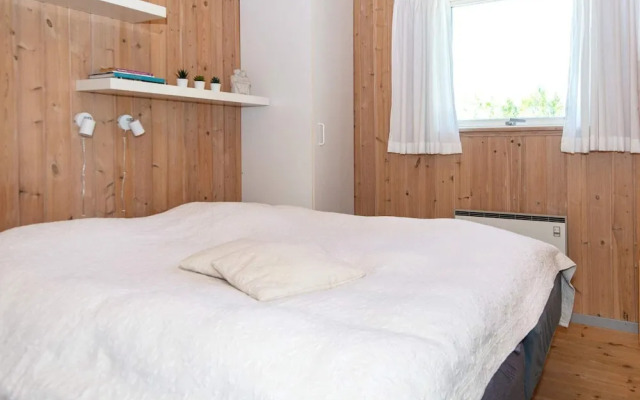 6 Person Holiday Home in Hemmet