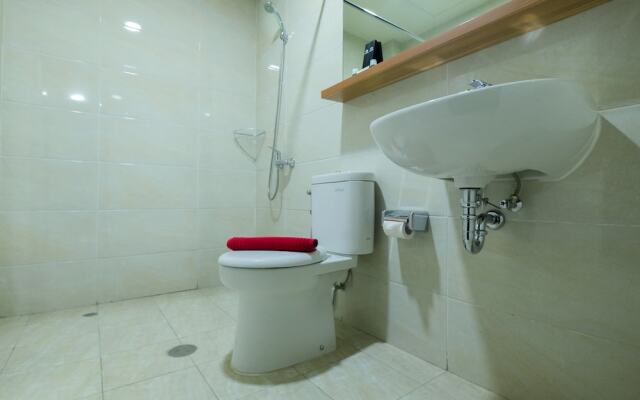 Best Location 1BR Mustika Golf Apartment