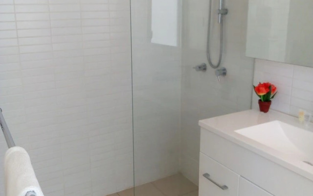 Amira Apartments