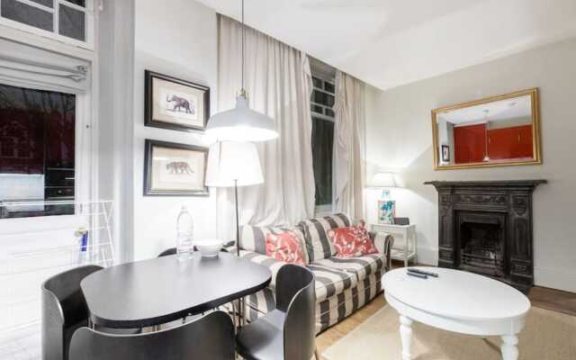 Flat For 4 Moments From Notting Hill And Subway