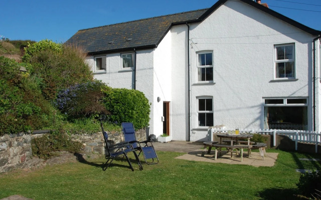 Glan y Mor