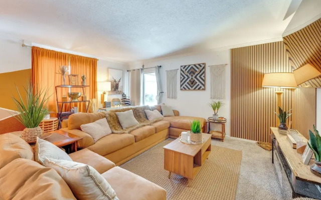 5 Mi to Airport: Bullhead City Villa w/ Mtn Views