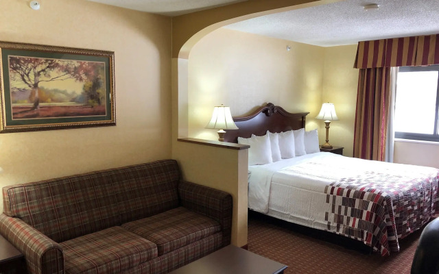 Red Roof Inn & Suites Chestertown