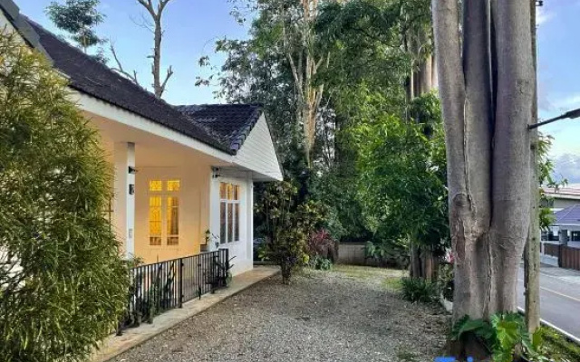 Silpasom ARTstay Suratthani