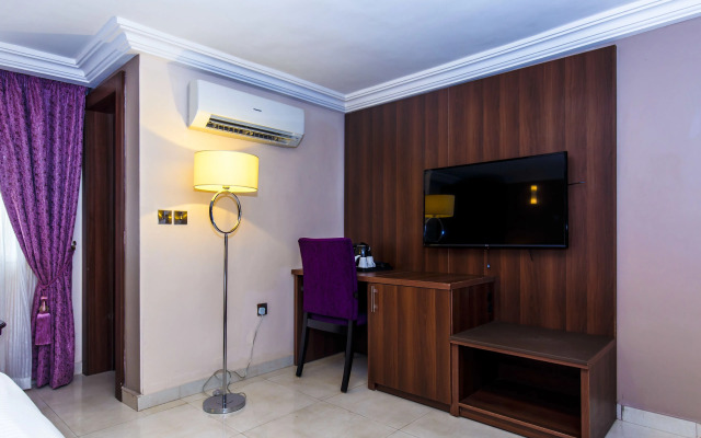 Joygate Hotel & Suites