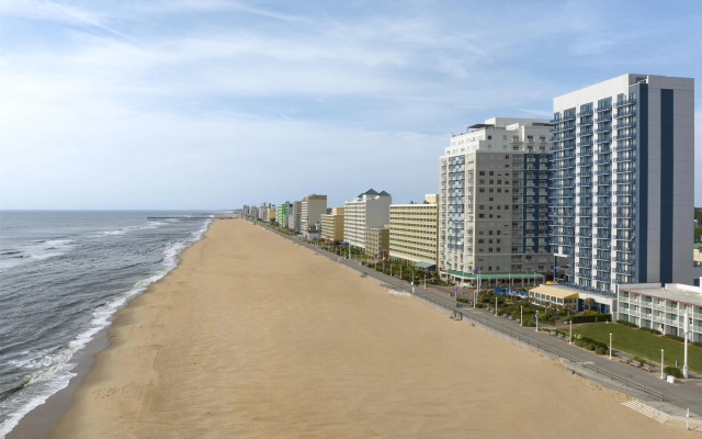 Hyatt House Virginia Beach / Oceanfront